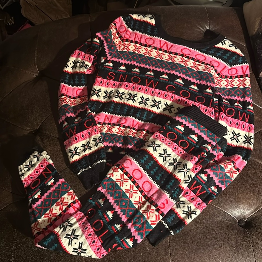 Pajama set lounge wear forever 21 Med sweater 11/12 leggings never worn